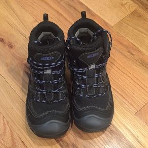 Keen hiking boots, 8.5, waterproof, like new